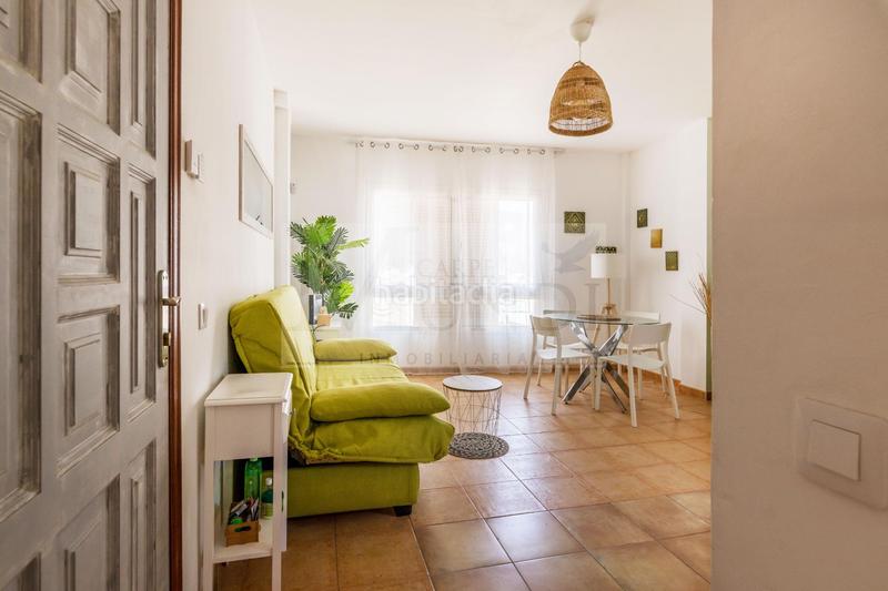 Foto 99d6e7cb-51af-4f6b-8481-e1c0c45a14e9. Piso en calle juan carlos i 65 apartamento de 1 dormitorio totalmente amueblado calle juan carlos i en Oliva (La)