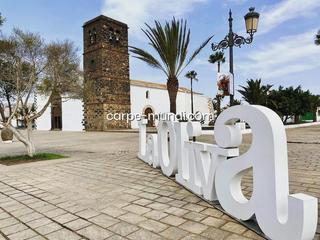 Mas à La Oliva pueblo. Terreno en la oliva-