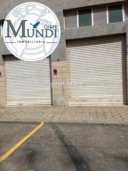 Foto cd2b25e5-bfc8-4197-ba00-4c760cfda5f1. Local comercial local . en Zona Centro Puerto del Rosario
