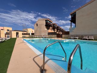 Chalet à Calle el pozo 4. Exclusiva villa de 4 dormitorios a pocos pasos de la playa en co