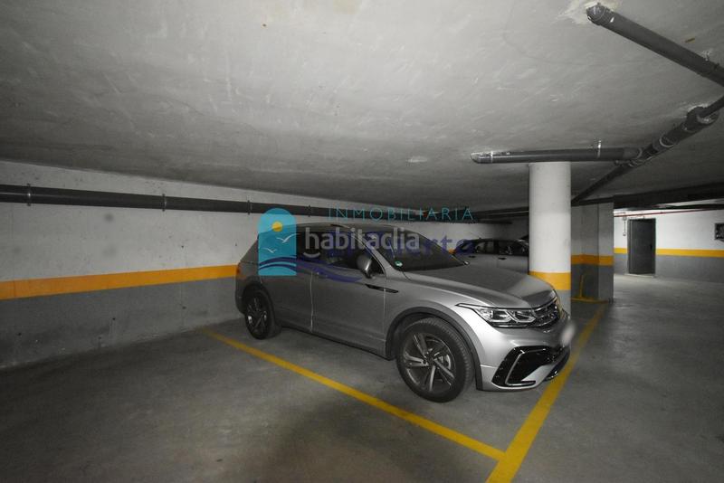 Foto fdffc7b6-d30f-4a91-bd12-f0515cb1bfce. Parking voiture dans Pescadores Mazarrón