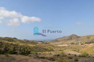 Finca rústica a Los Puertos. Terreno rústico con vistas panorámicas al mar y a la montaña  re