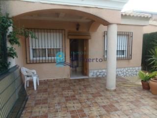 Haus in El Alamillo. Casa con parcela privada y solárium en el alamillo, cerca de la