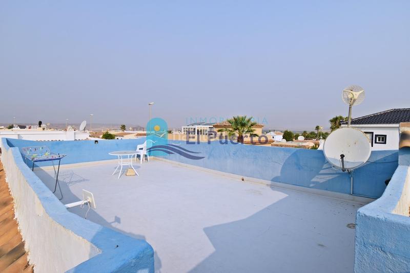 Foto bf85e526-be0f-43d8-afcd-8e0eec485618. Xalet amb piscina a Mazarrón casco urbano Mazarrón