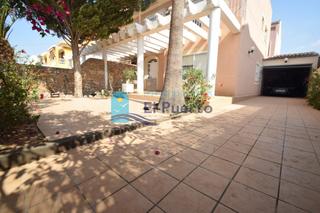Dúplex en Bahia. Adosado muy cerca de todos los servicios  en venta ref. 724