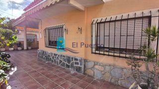Maison à Pescadores. Casa de planta baja con buhardilla cerca de todo en puerto de ma