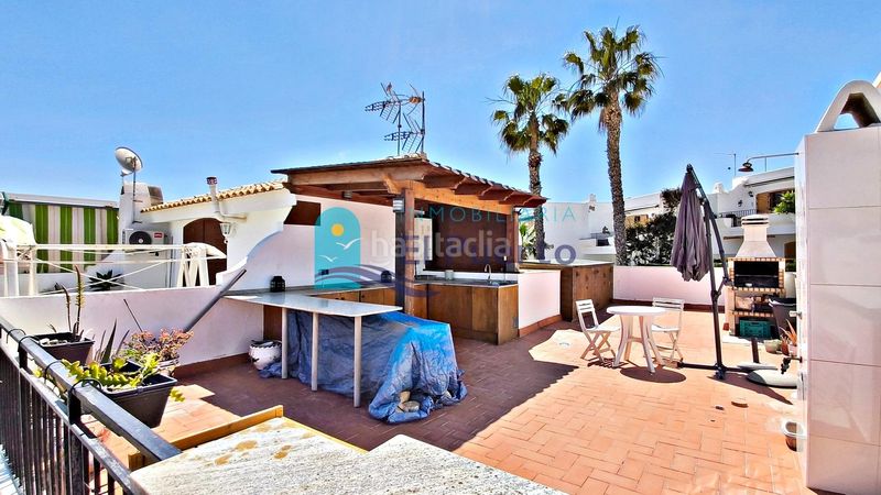 Foto beccf82a-24be-4bc3-ab10-b65df5b02dfe. Ático  reformado con gran solárium y vistas al mar ref 1723 en Mazarrón