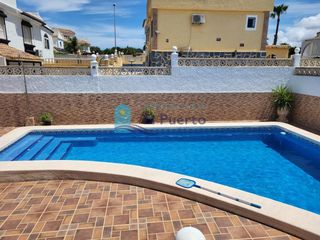Chalet in Mazarrón Casco Urbano. Villa independiente con piscina privada en camposol  ref. 2051