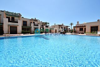 Apartment in Bahia. Apartamento semireformado con piscina y parking en bahía  ref. 1