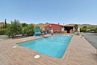 Casa a Mazarrón Casco Urbano. Casa de campo con piscina en la majada  ref 2026