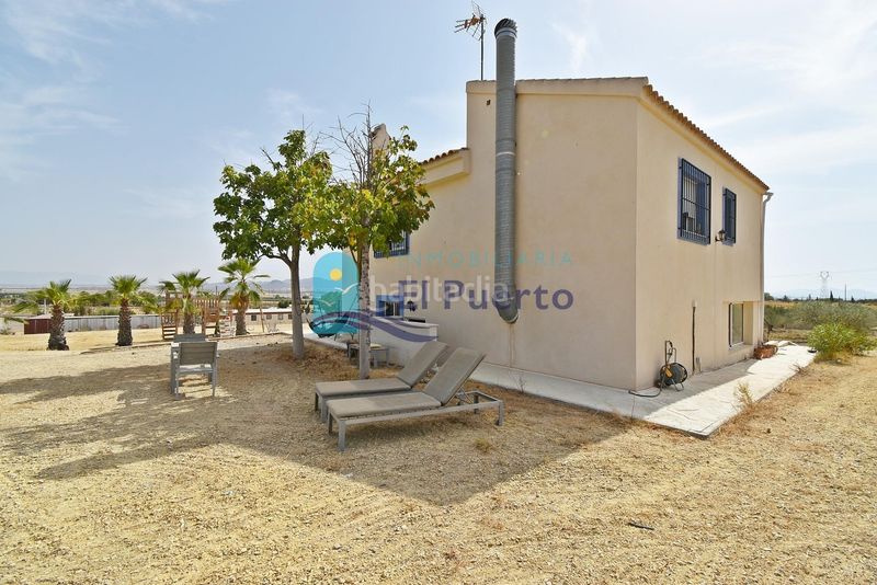 Foto b51e84ae-4ab4-4647-8771-7a105478fba2. Casa amb aparcament a Mazarrón casco urbano Mazarrón