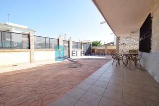 Chalet in Bahia. Chalet a tan solo 300m de la playa. ref 1157.