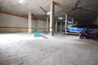 Geschäftsraum in Pescadores. Local comercial muy amplio en el centro.ref.518.