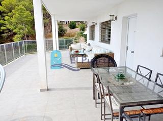 Chalet en Los Puertos. Espectacular chalet con vistas al mar en isla plana  ref 165