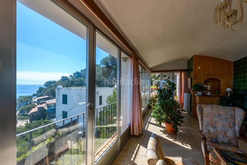 Foto 01a3fccb-5e42-49f2-b0eb-0f138118ab39. Casa  con vistas privilegiadas y garaje en Cadaqués