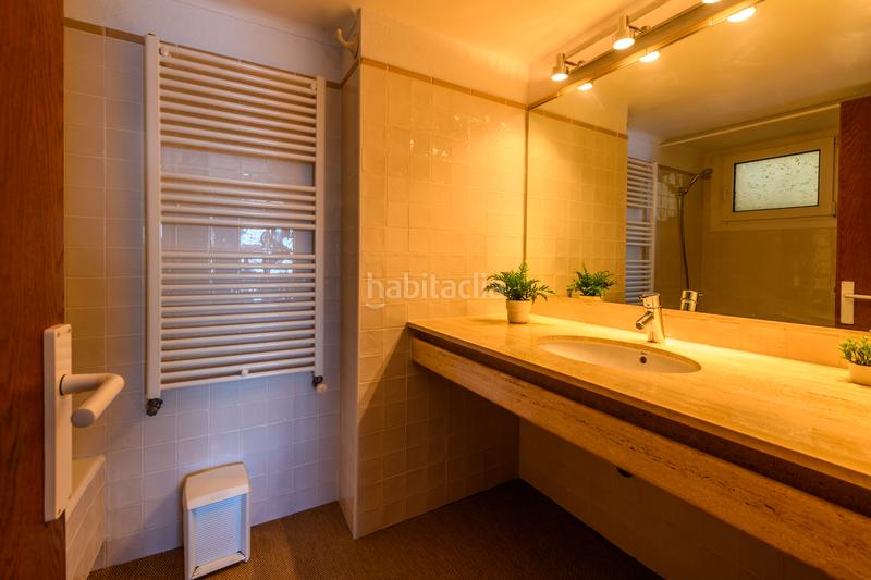 Foto 15fbd35e-8ed1-4077-8212-0cb0c31c73e3. Casa  con vistas privilegiadas y garaje en Cadaqués