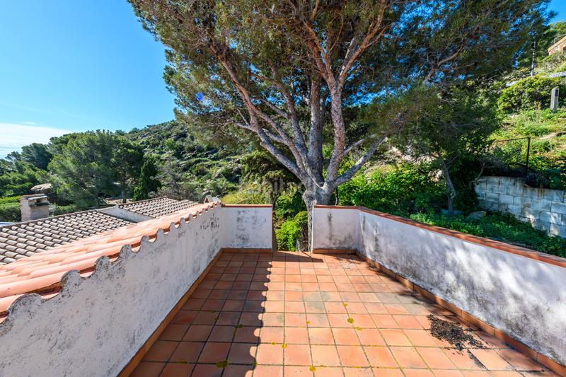 Foto 20adf13f-6baa-45da-b9bd-7f2cf9d0bf15. Casa  con vistas privilegiadas y garaje en Cadaqués