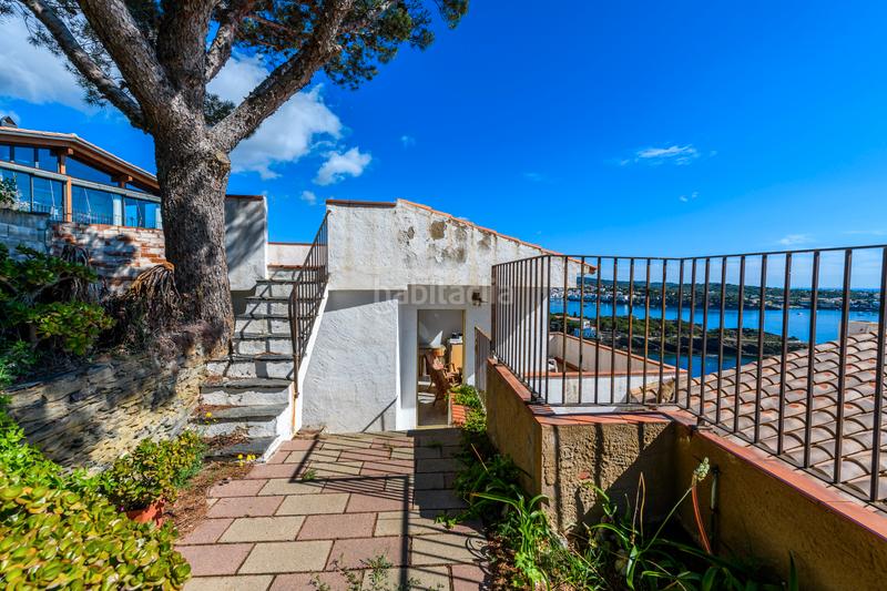 Foto be3820e7-308c-49c0-b3c0-e6ba314c4ab5. Casa  con vistas privilegiadas y garaje en Cadaqués