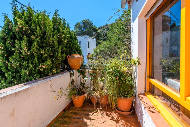 Foto d59b0370-7358-47a0-943f-e98aab8a4f95. Casa  con vistas privilegiadas y garaje en Cadaqués