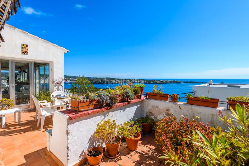 Foto d67e6108-cac6-498b-a35f-b3408f368241. Casa  con vistas privilegiadas y garaje en Cadaqués