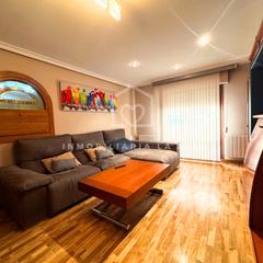 Pis  Calle alfonso sabio 63. Vivienda vpo en venta zona parque giravella