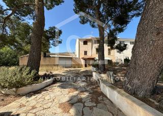 Masia  Partida foietes. Masía en partida la devesa. ibi