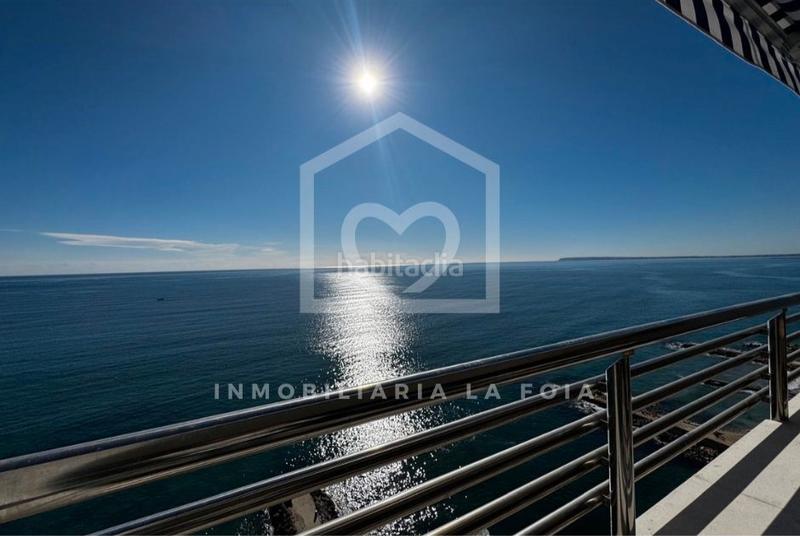 Foto 75ed107f-c642-4db9-ae6d-5f82d85f18d9. Piso en carrer sol naixent 18b lujo frente al mar – vive la experiencia única de la costa alicantina ??? en Alicante