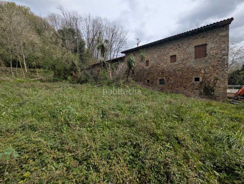 Foto 2615737b-473f-43b0-ba24-035823cab3c0. Country house with fireplace heating parking in Loiola Donostia - San Sebastián