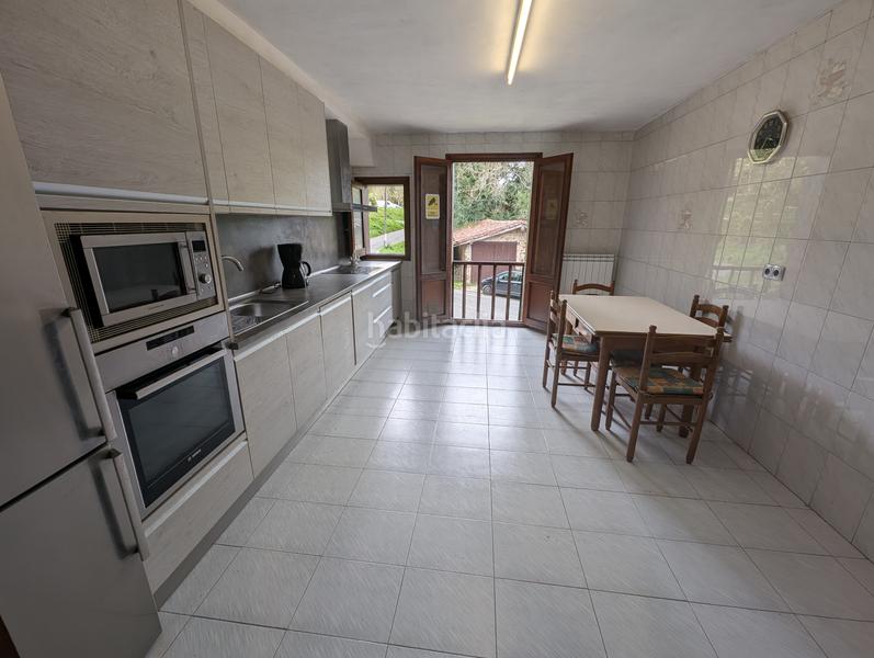 Foto c2a9d549-b22f-4f7c-82b9-d2b871b30741. Country house with fireplace heating parking in Loiola Donostia - San Sebastián