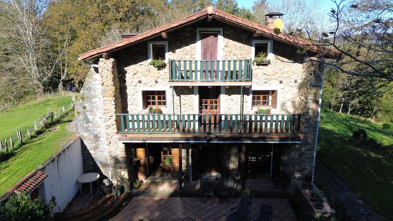 Foto 998f44fa-f92a-4fe3-8015-6836b28919f4. Masía en Oiartzun