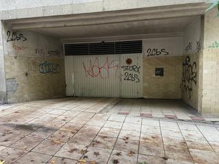 Aparcament cotxe  Eugenio arbones. Garaje en venta en a salgueirao castaño