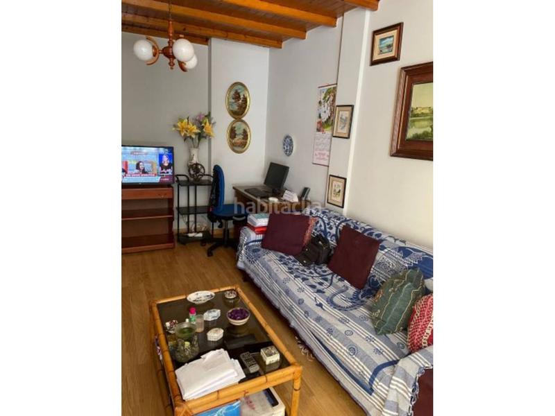 Foto d2d04fd7-ab71-472c-8beb-3fd060383f00. Ático se vende pequeño atico en el calvario en Casablanca - Calvario Vigo