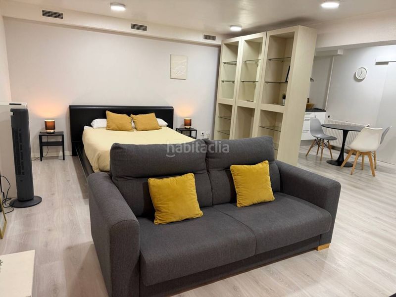 Foto e54730ae-f160-4a29-a487-5f7ec162fdc8. Estudi amb calefacció a Casco Vello Vigo