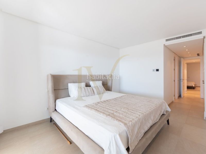 Foto 1b000887-eb8a-4bc1-beba-d09e814ca8e7. Apartament amb piscina a Seghers Estepona