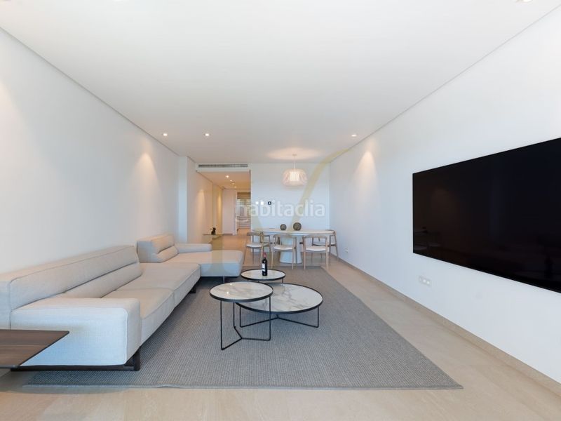 Foto 224390ea-1774-43ac-b48f-90b7682f10c0. Apartament amb piscina a Seghers Estepona