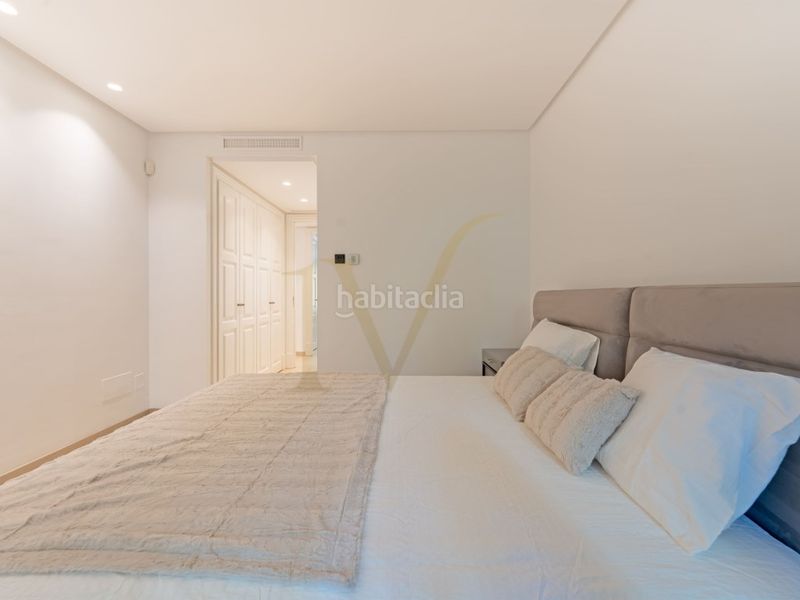 Foto 42254f2e-d5f8-4953-b845-b499121cf5d9. Apartament amb piscina a Seghers Estepona