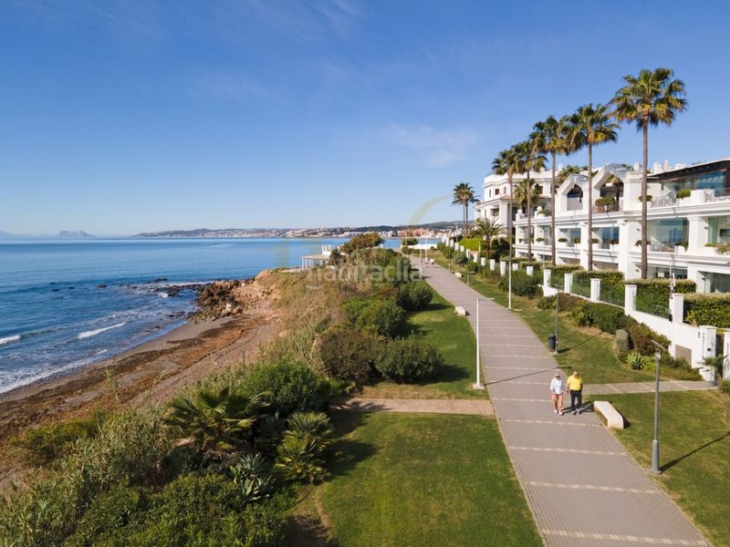 Foto 55ea135d-d601-41b2-ae7d-c03923f3e301. Apartament amb piscina a Seghers Estepona