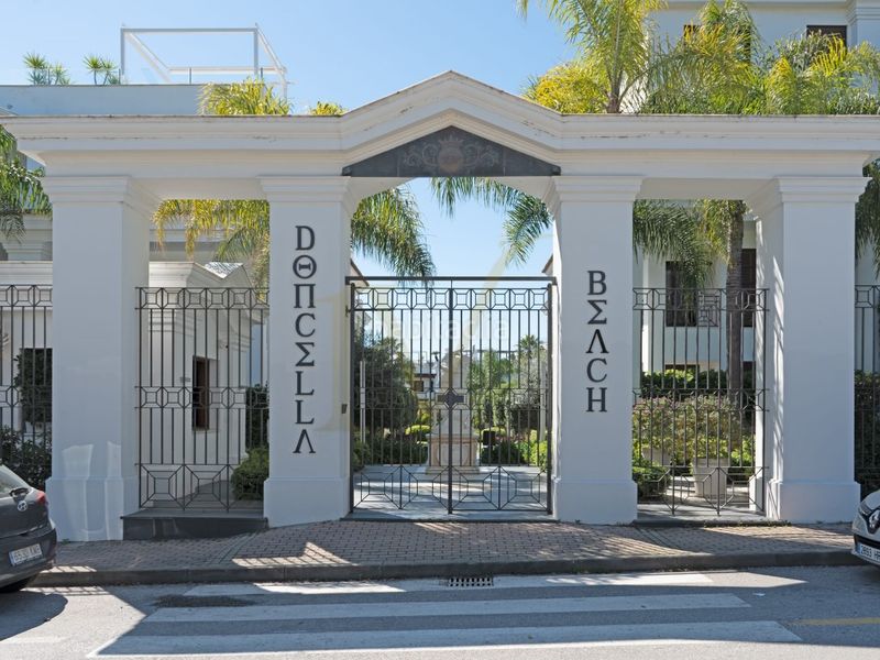 Foto 56553abc-f64f-4ec4-a5f7-9e2f984682fb. Apartament amb piscina a Seghers Estepona