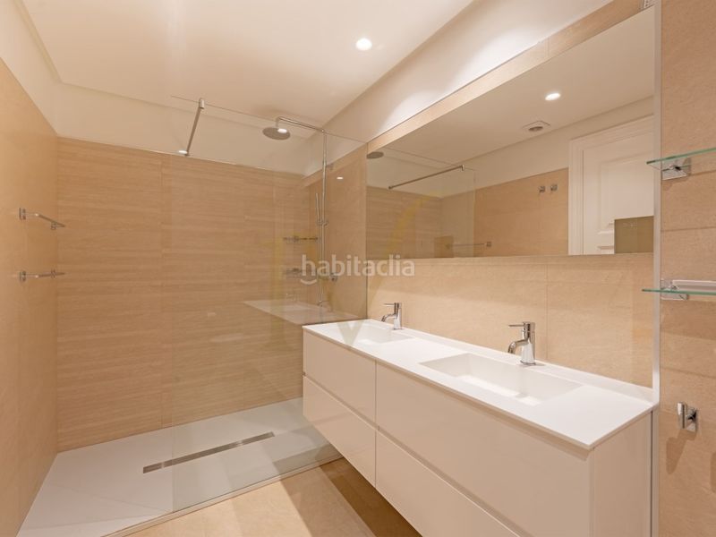 Foto 6604a0fe-00bf-4b58-bdf9-418fd29baefd. Apartament amb piscina a Seghers Estepona