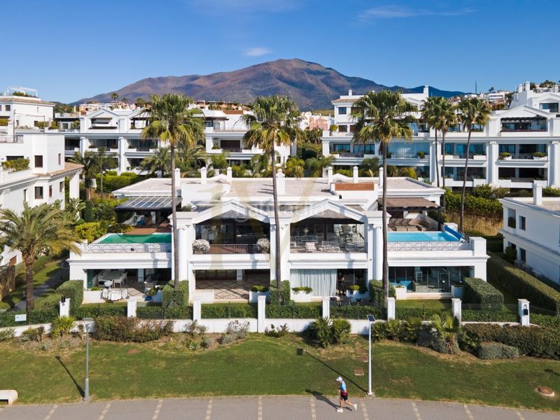 Foto fd02c8be-99cf-48db-813c-8291b45b4854. Apartament amb piscina a Seghers Estepona