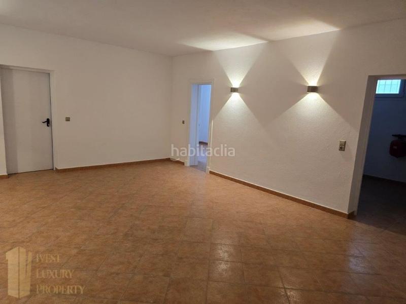 Foto 1f5f44e1-ef93-4598-b485-f3bc41f40676. Casa elegante villa de lujo ubicación privilegiada y diseño atemporal en Marbella