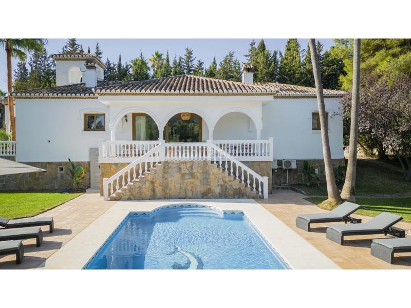 Foto 2e183c52-aae5-4633-a844-bab45631958c. Casa amb aparcament piscina a Cancelada Estepona