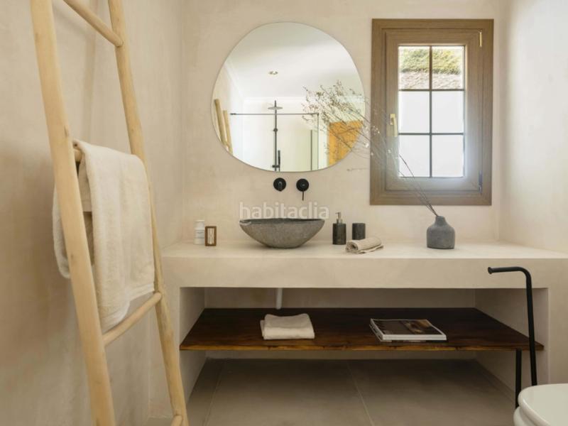 Foto 49fcfc06-8db8-4513-a2e5-f5fc8ebf5af5. Casa amb aparcament piscina a Cancelada Estepona