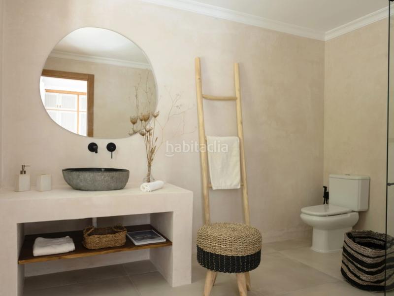 Foto a33fa8d4-cb4c-4608-9bbf-d24ba6217fd4. Casa amb aparcament piscina a Cancelada Estepona