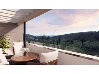 Apartament  N/a. Diseño moderno y golf con vistas