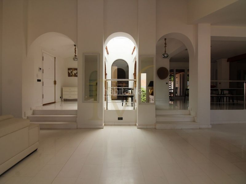 Foto 03e4c705-fe09-491b-858b-7c35bb31be8a. Casa amb aparcament a Hacienda Torrequebrada Benalmádena