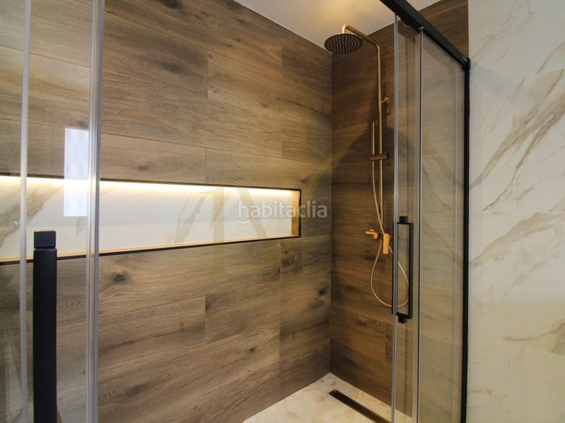 Foto b0992ec1-a5a9-4c22-8171-a4407964e6a7. Casa amb aparcament a Hacienda Torrequebrada Benalmádena