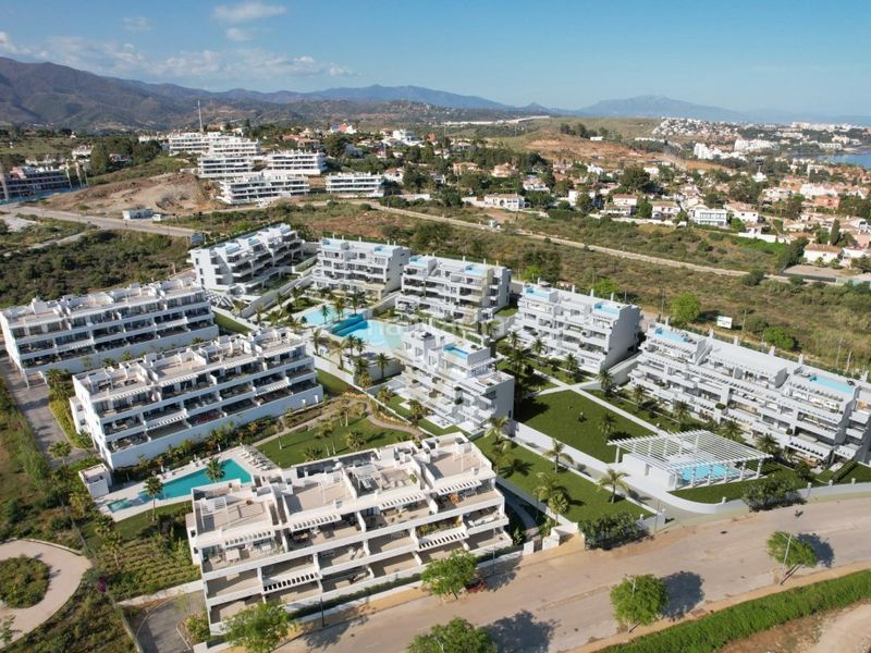 Foto b4fec1e6-7d70-4fc5-b235-241e89dea8bf. Apartament amb aparcament piscina a Guadalobón Estepona
