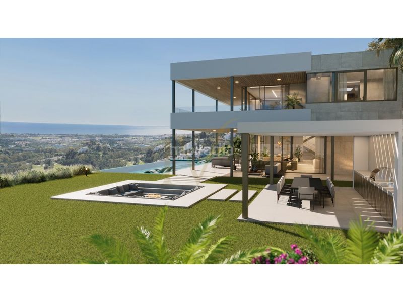 Foto 5573a9ee-ab2c-4304-b6ac-ffcc33efe943. Casa amb aparcament a El Madroñal Benahavís