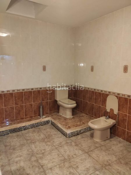 Foto 3f10500d-f153-40bb-a34e-ef89de43a74f. Local comercial a 0 a Sant Joan